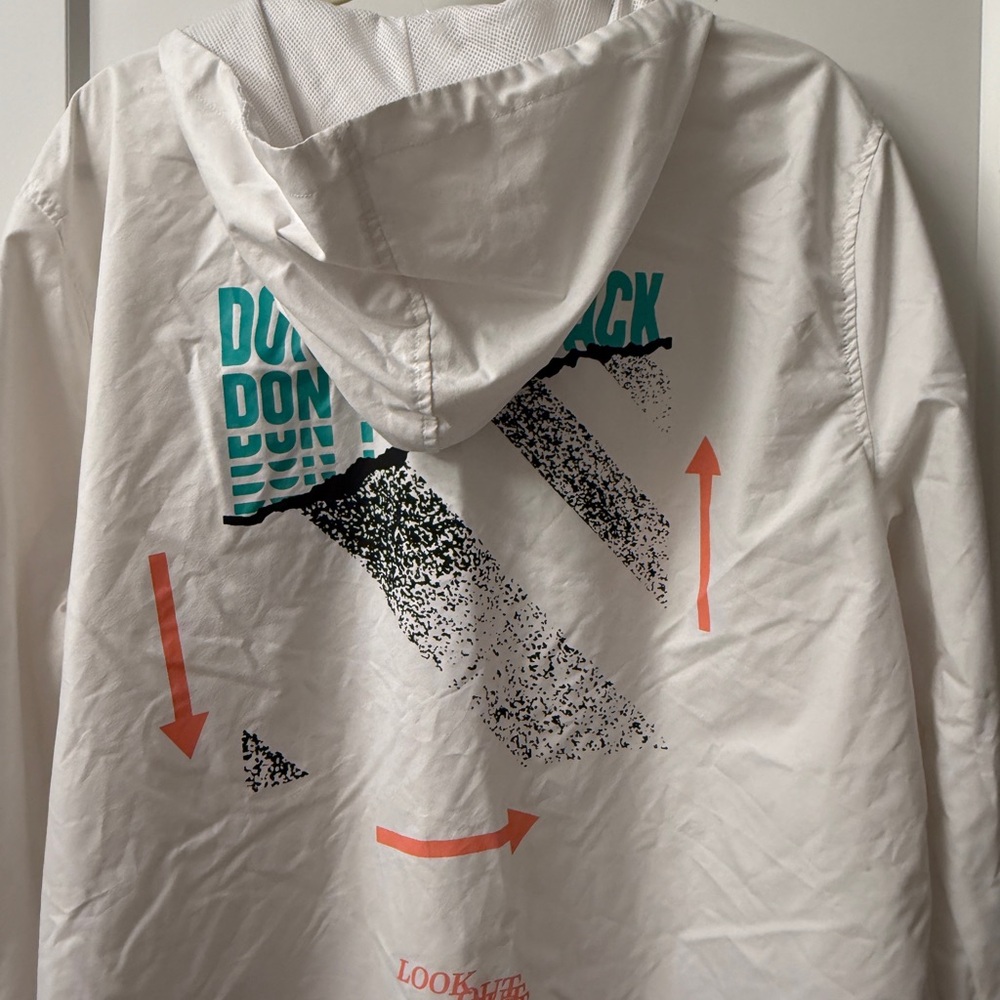 Brooklyn Cloth "Don't Look Back" Graphic Windbreaker M
Streetwear Cyberpunk - Picture 5 of 10